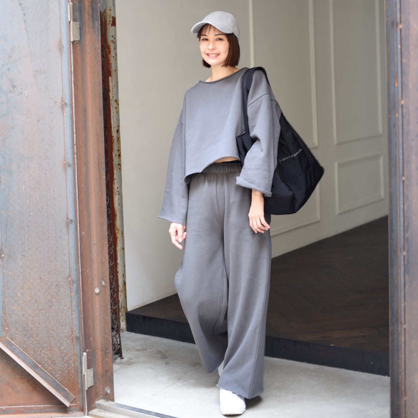 裏起毛クロップドプルオーバー