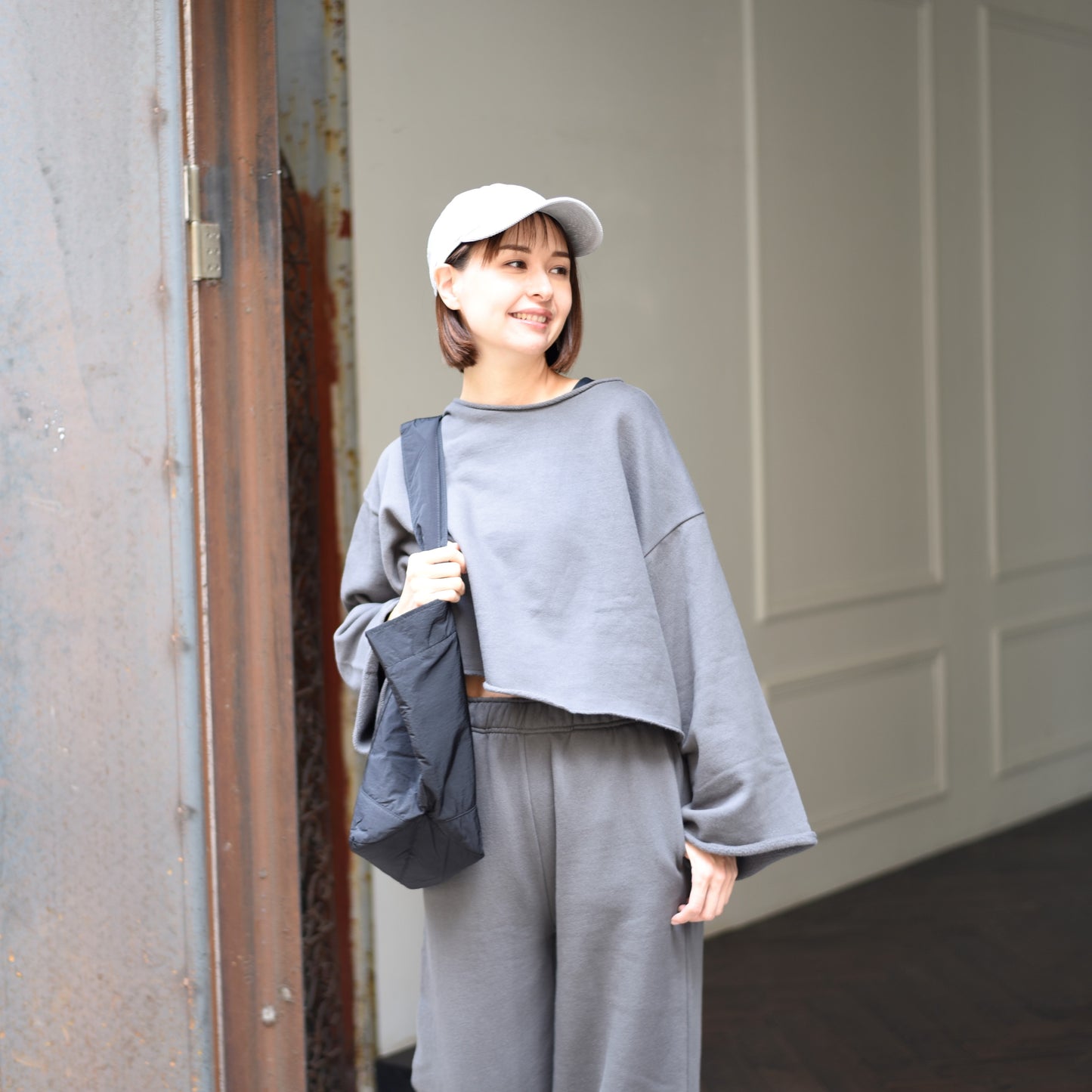 裏起毛クロップドプルオーバー